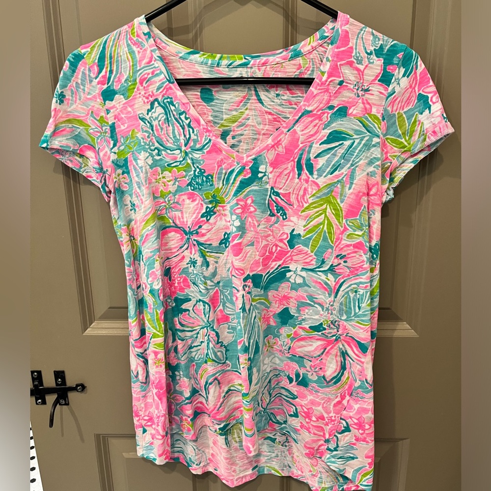 Lilly Pulitzer Etta tshirt size xsmall
